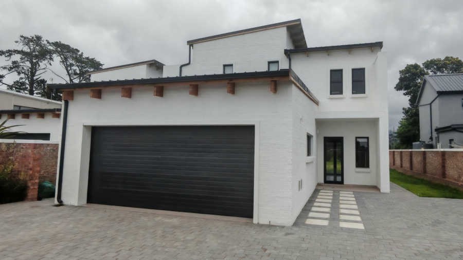 3 Bedroom Property for Sale in Highlands Western Cape